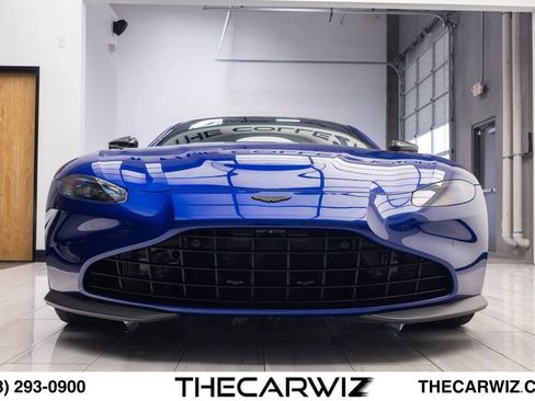 Used 2023 Aston Martin V8 Vantage Coupe RWD image 9