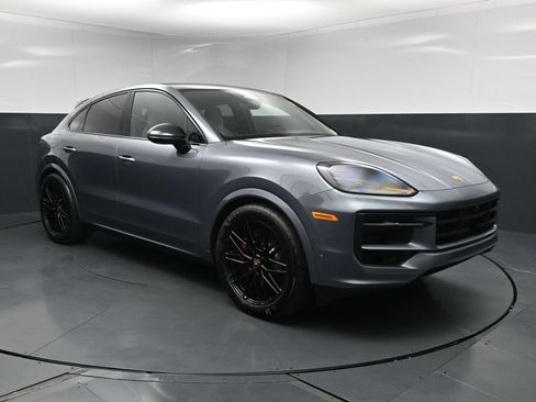 New 2026 Porsche Cayenne S AWD/4WD image 13