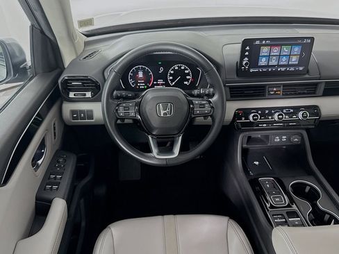 Certified 2024 Honda Pilot Touring image 21