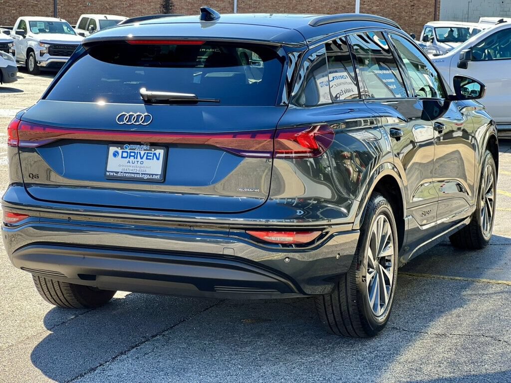 Used 2025 Audi Q6 e-tron Premium w/ Convenience Package AWD/4WD image 32