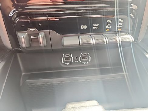Used 2022 RAM 3500 Laramie w/ Night Edition AWD/4WD image 23
