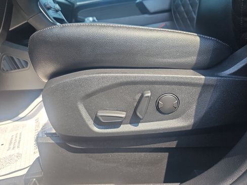 Used 2023 Ford Edge Titanium w/ Equipment Group 301A AWD/4WD image 16
