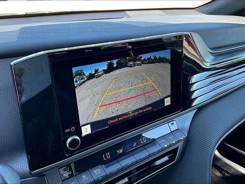 Used 2025 Toyota Camry SE FWD image 22