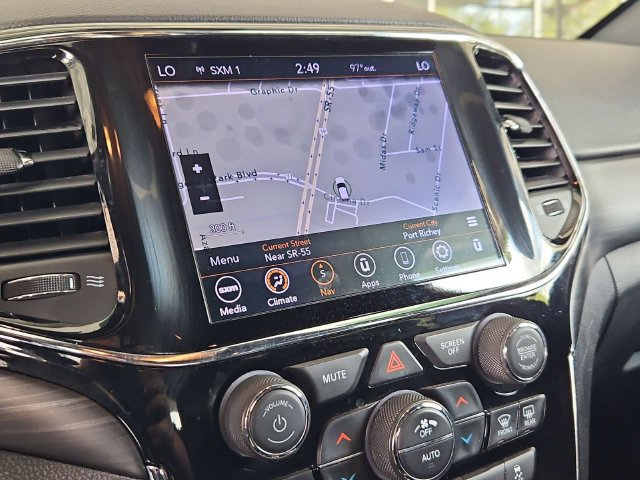 Used 2020 Jeep Grand Cherokee Laredo w/ Laredo X Package RWD image 18