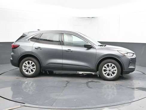 Used 2024 Ford Escape Active AWD/4WD image 4