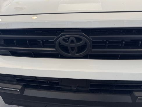 Certified 2025 Toyota 4Runner SR5 AWD/4WD image 21