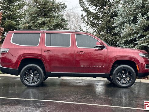 Used 2022 Jeep Grand Wagoneer Series I image 3