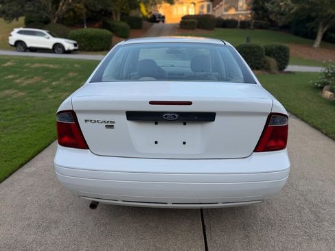 Used 2007 Ford Focus SE FWD image 7