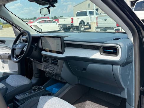 New 2025 Ford Maverick XLT w/ XLT Luxury Package image 14