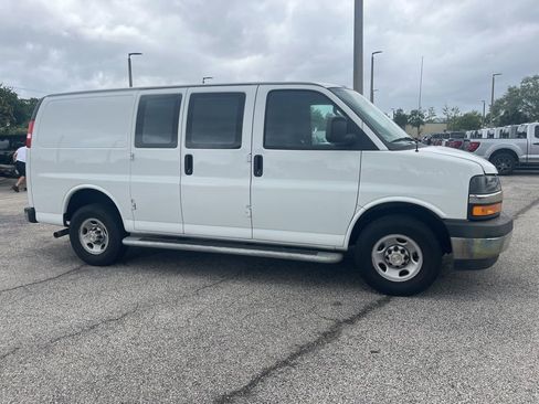 Used 2024 Chevrolet Express 2500 w/ Driver Convenience Package image 4