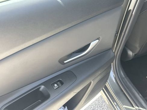 Certified 2025 Hyundai Elantra SEL FWD image 12