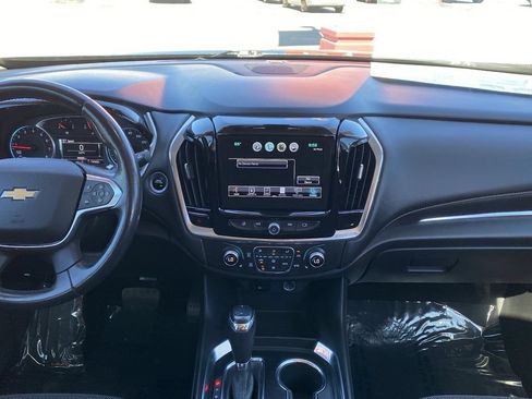Used 2018 Chevrolet Traverse LT FWD image 29