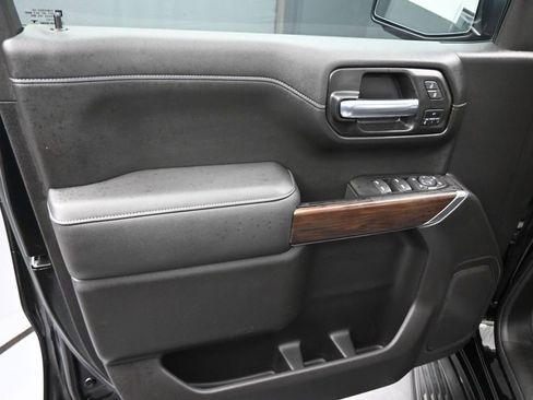 Used 2020 GMC Sierra 1500 SLT RWD image 21