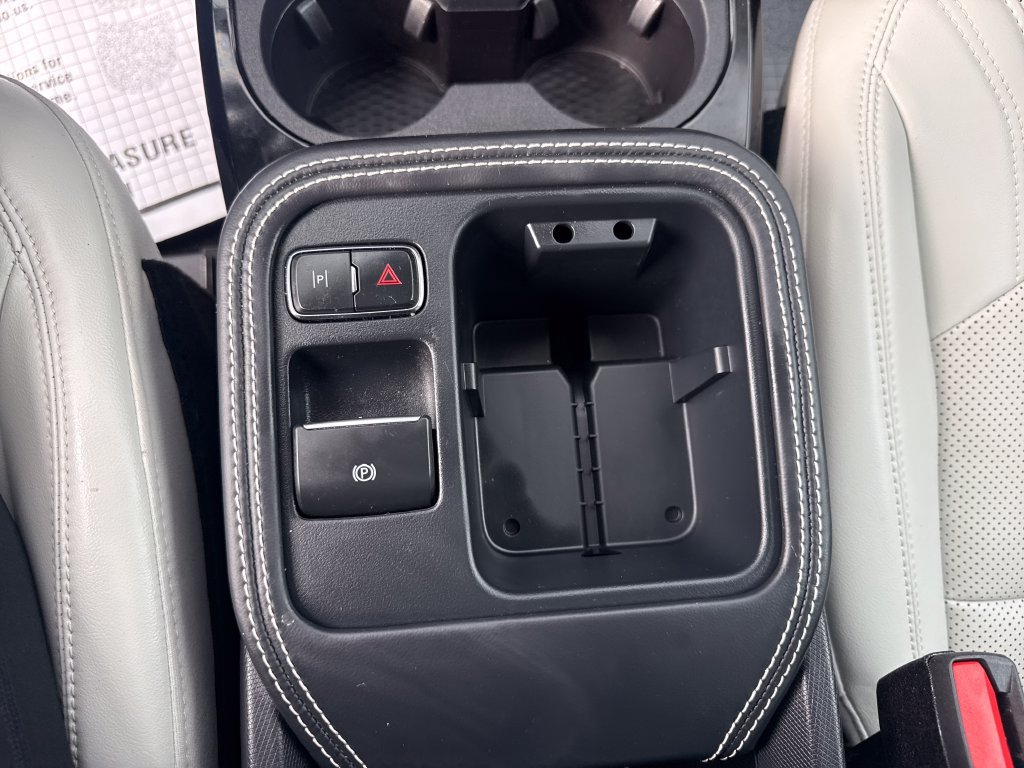 Used 2025 Ford Mustang Mach-E Premium AWD/4WD image 36