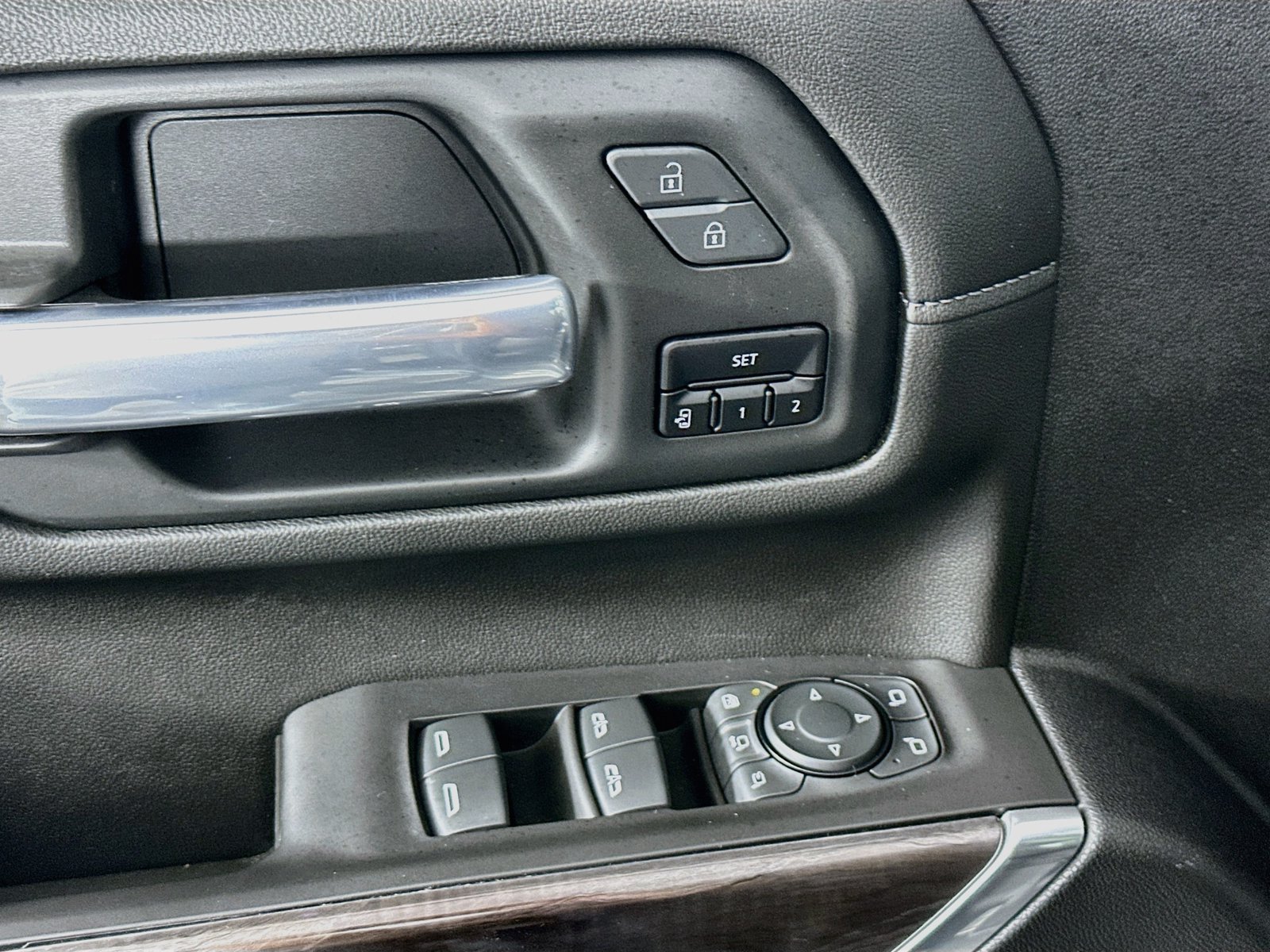 Used 2020 Chevrolet Silverado 3500 LTZ w/ LTZ Plus Package AWD/4WD image 19