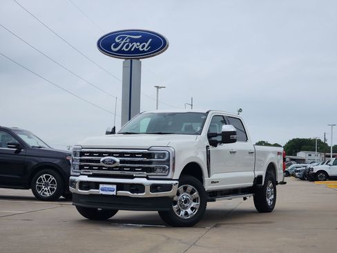 New 2026 Ford F250 Lariat image 2