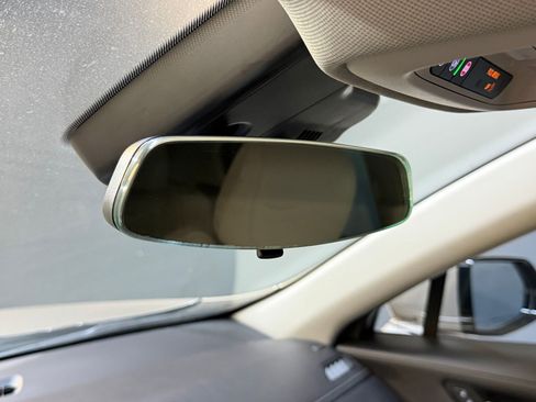 Certified 2023 Cadillac XT4 Luxury image 32