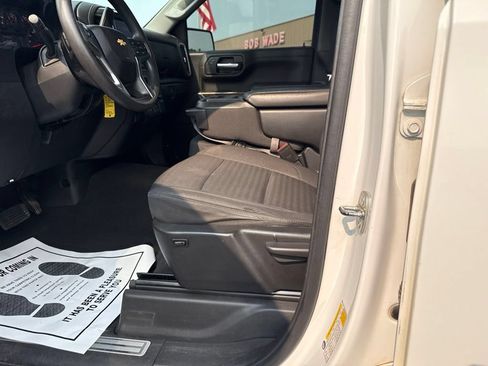 Used 2021 Chevrolet Silverado 1500 LT w/ Bed Protection Package AWD/4WD image 21