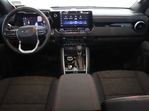 Used 2025 Chevrolet Colorado Z71 w/ Technology Package image 26