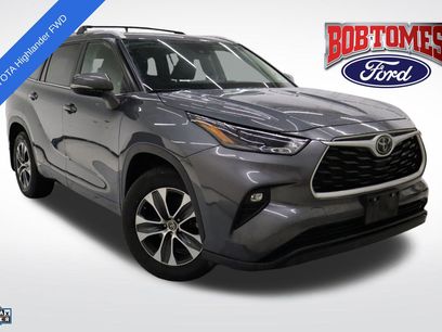 Used 2023 Toyota Highlander XLE