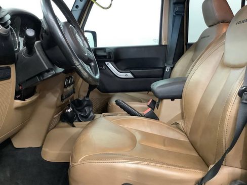 Used 2015 Jeep Wrangler Unlimited Rubicon AWD/4WD image 10