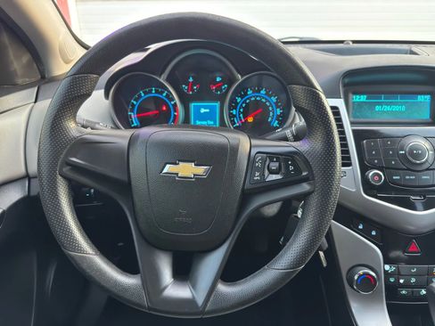 Used 2014 Chevrolet Cruze LS image 21