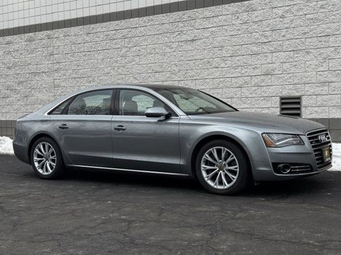 Used 2011 Audi A8 L 4.2 image 4