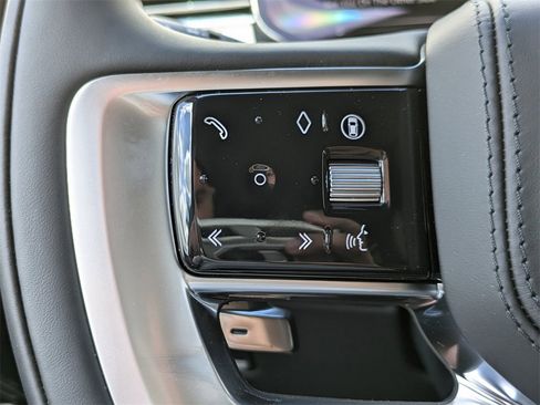 New 2025 Land Rover Range Rover Long Wheelbase SE image 22