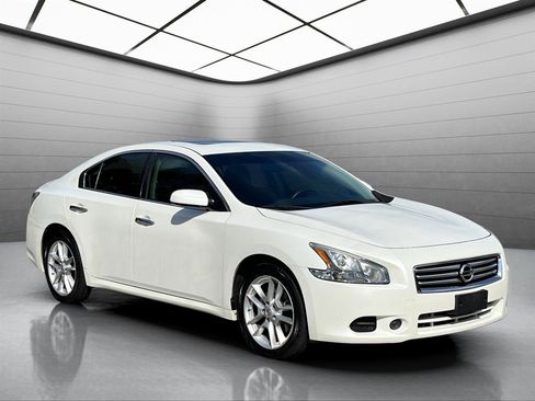 Used 2014 Nissan Maxima 3.5 S FWD image 3