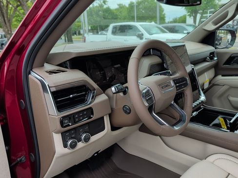 New 2026 GMC Yukon Denali AWD/4WD image 9