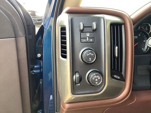 Used 2018 Chevrolet Silverado 2500 High Country w/ Duramax Plus Package image 14