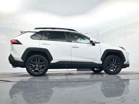 Used 2024 Toyota RAV4 Adventure image 39