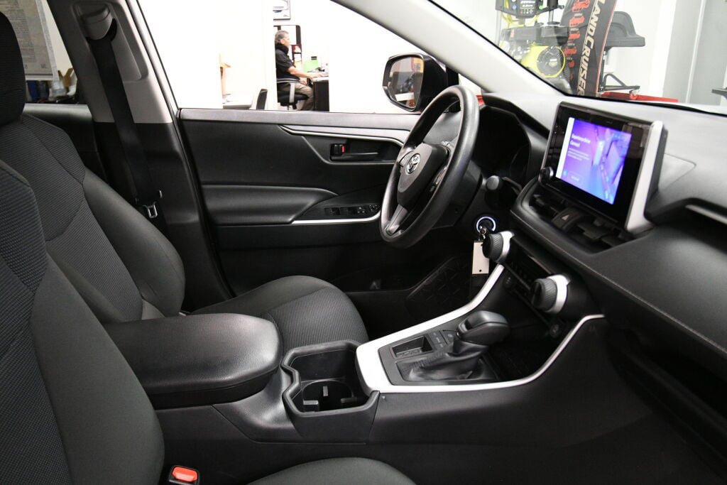 Certified 2025 Toyota RAV4 LE FWD image 27