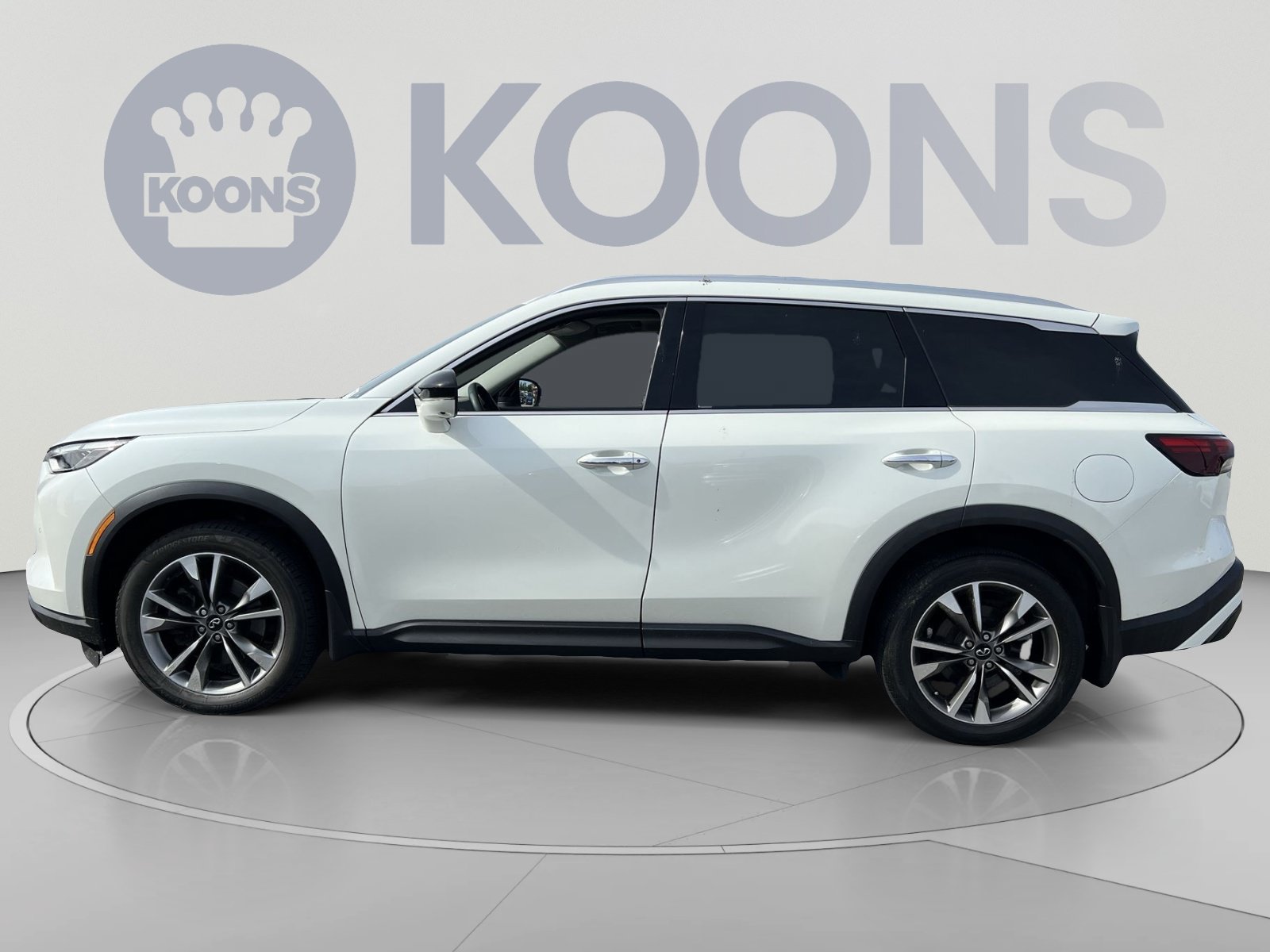 Used 2023 INFINITI QX60 Luxe w/ Cargo Package AWD/4WD image 2