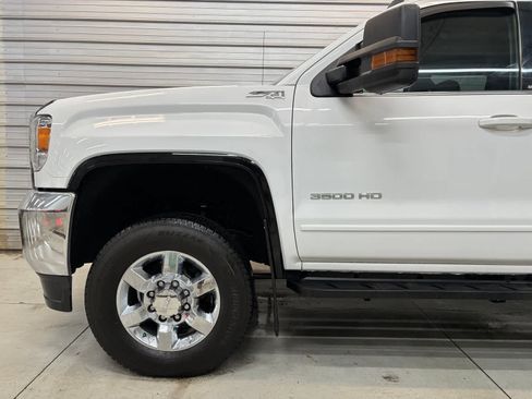 Used 2017 GMC Sierra 3500 SLE w/ SLE Fleet Preferred Package image 4
