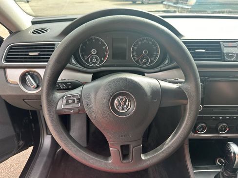 Used 2015 Volkswagen Passat 1.8T S w/ Technology Package FWD image 14