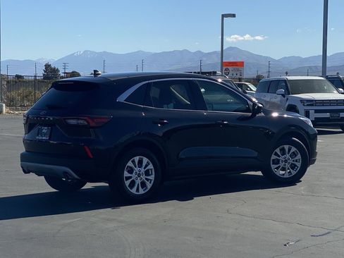 Used 2023 Ford Escape Active image 5