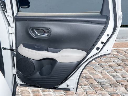 Certified 2025 Honda HR-V LX image 14