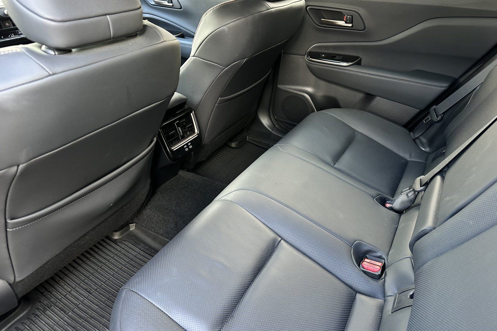 Used 2025 Toyota Crown Signia AWD/4WD image 26