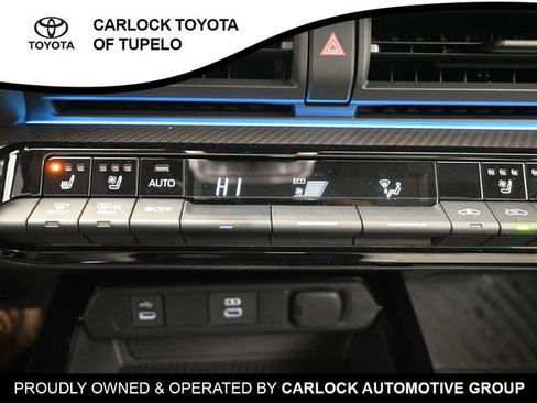 Used 2025 Toyota Prius Limited image 12