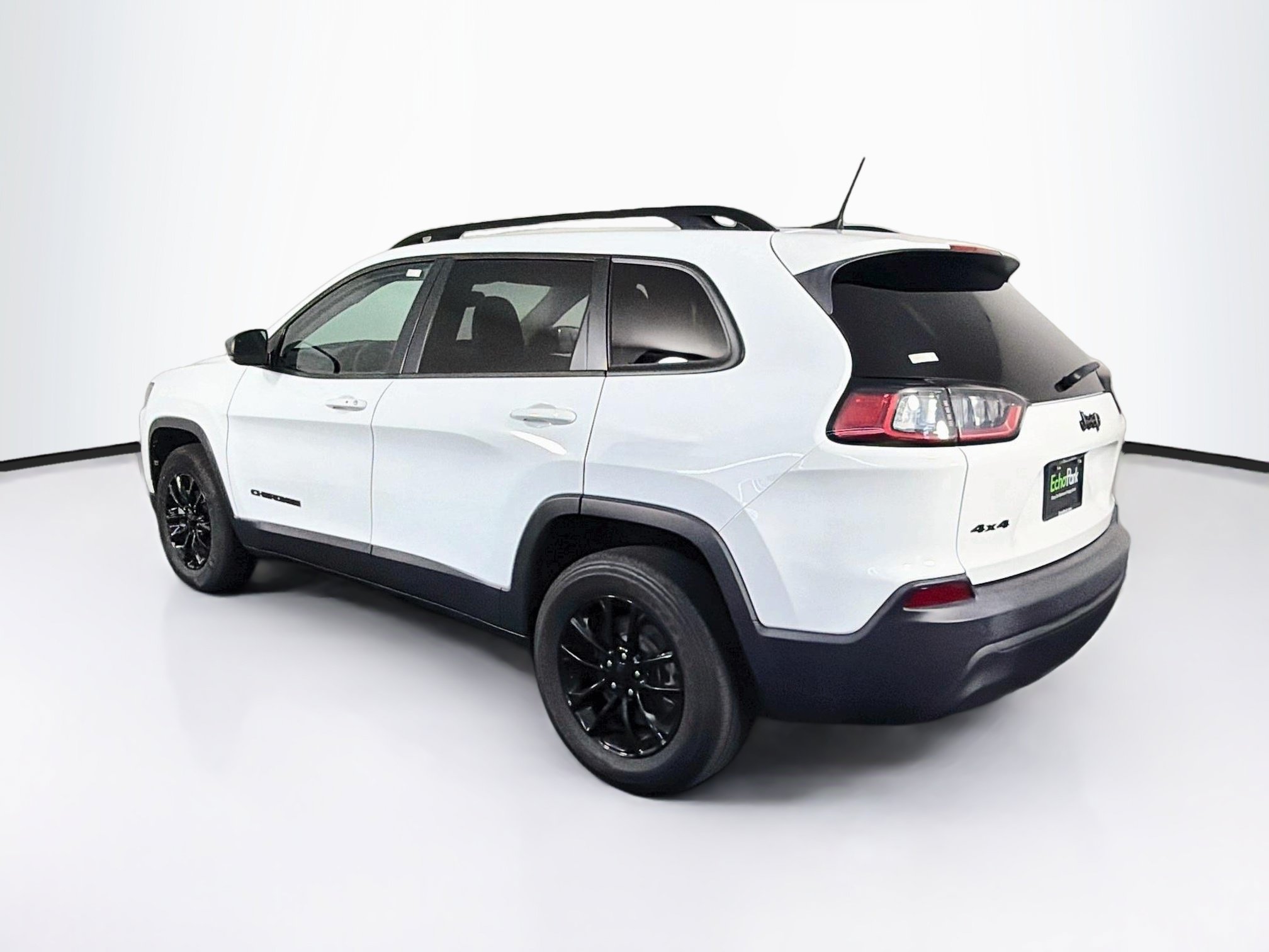 Used 2023 Jeep Cherokee Altitude Lux AWD/4WD image 5