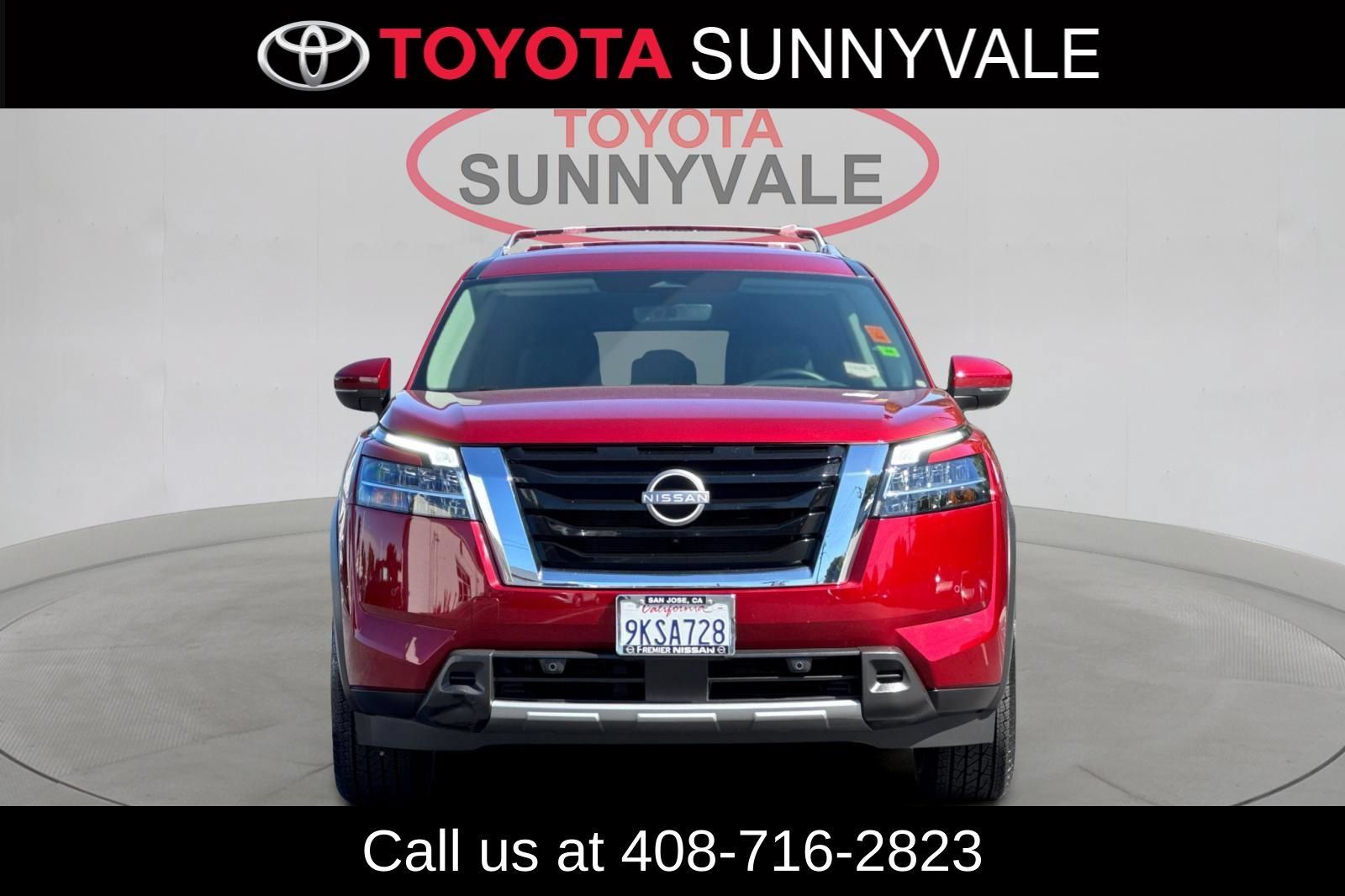 Used 2024 Nissan Pathfinder SL FWD image 11