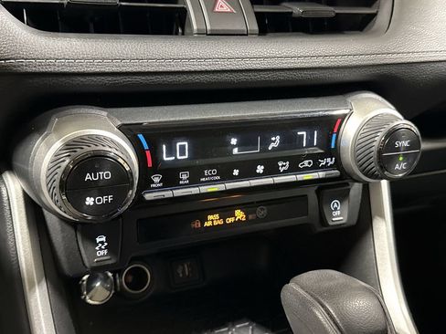 Used 2024 Toyota RAV4 XLE FWD image 16