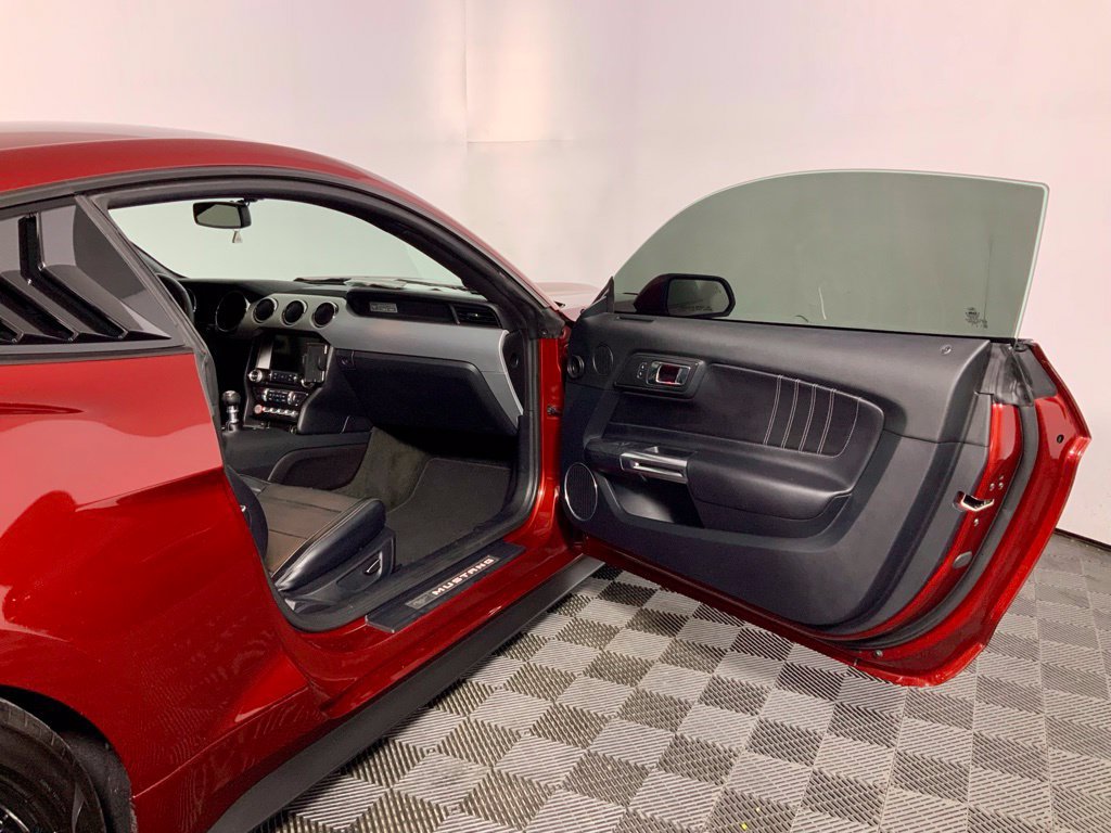 Used 2015 Ford Mustang GT Premium w/ Equipment Group 401A RWD image 29