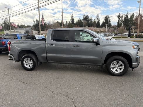 Used 2019 Chevrolet Silverado 1500 LT w/ Convenience Package image 10