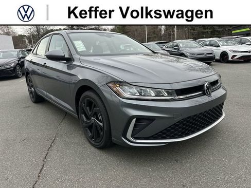 New 2026 Volkswagen Jetta SE FWD image 7