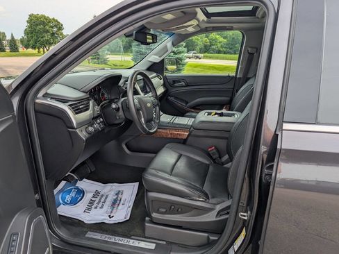 Used 2017 Chevrolet Suburban Premier image 19