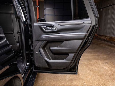 Used 2022 Chevrolet Tahoe RST w/ Luxury Package image 35
