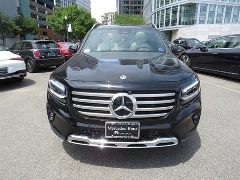 Used 2026 Mercedes-Benz GLB 250 4MATIC image 6