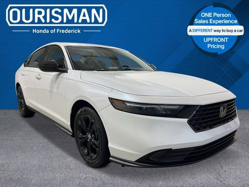 New 2025 Honda Accord SE image 1